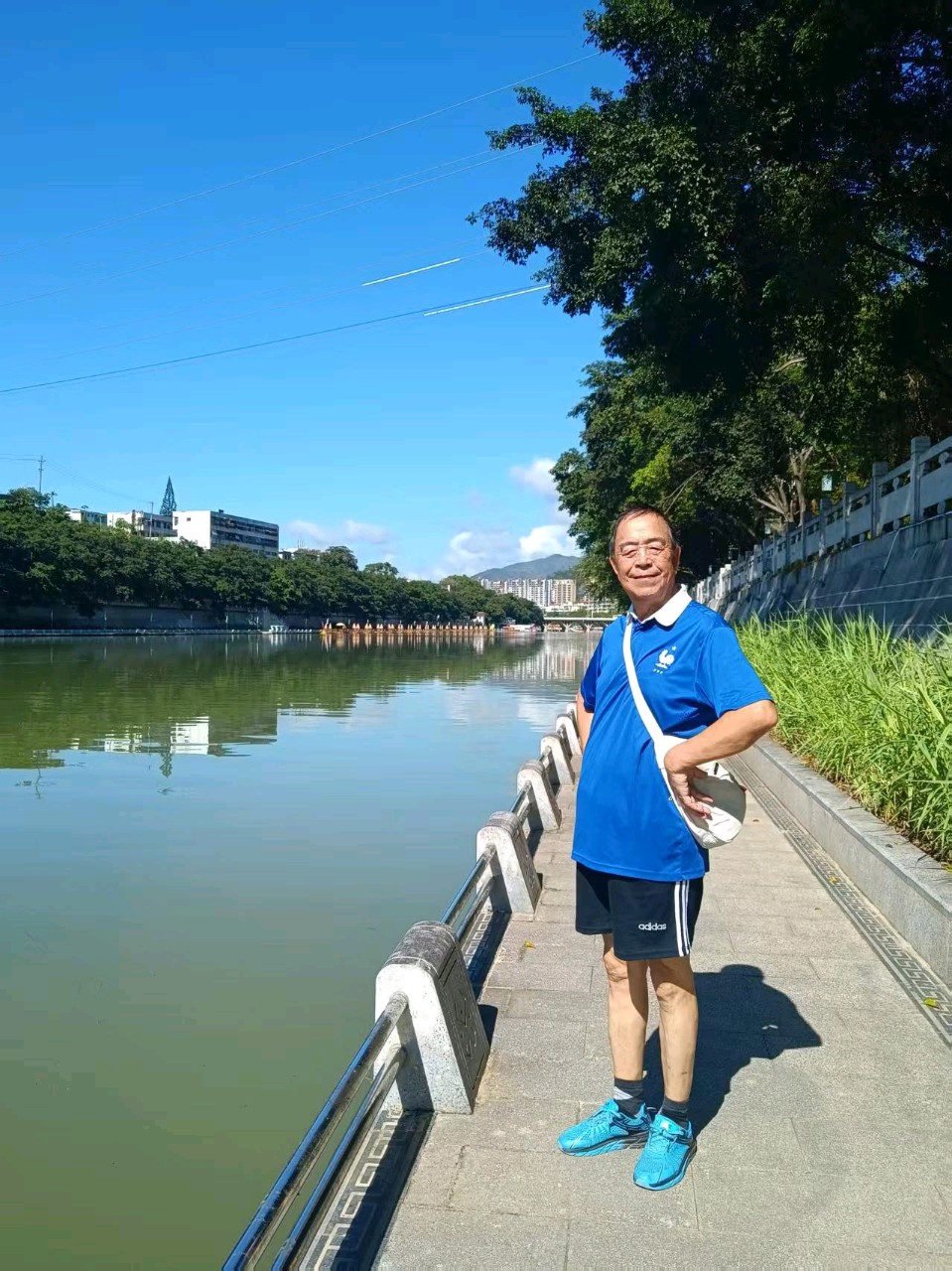 七律：咏五指山南圣河作者：姚树学（吉林）