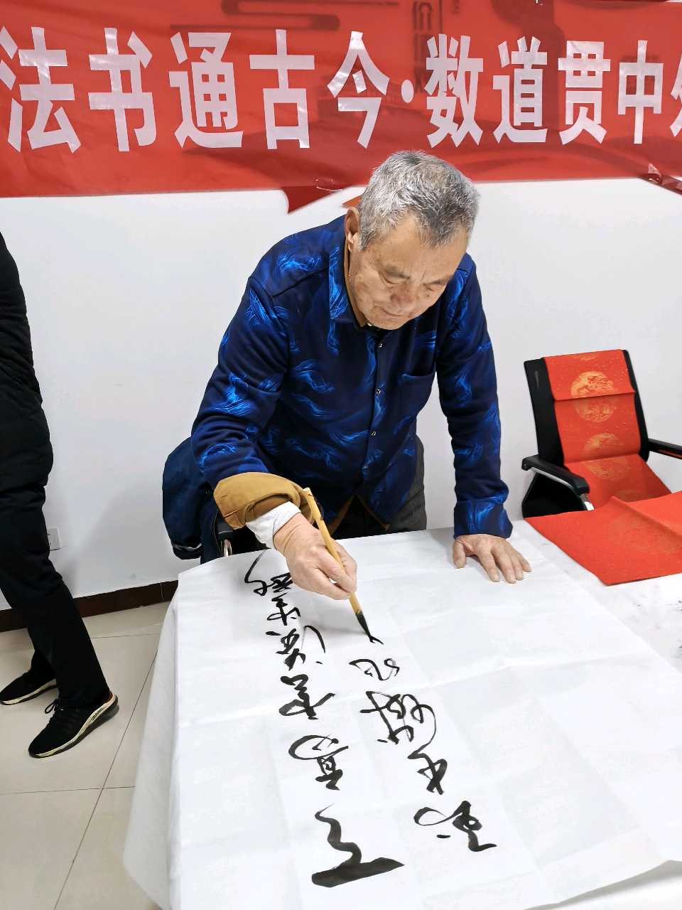 墨香暖民心 春联福字进万家——嘉祥县统计局新春送福活动温情启幕（图14）