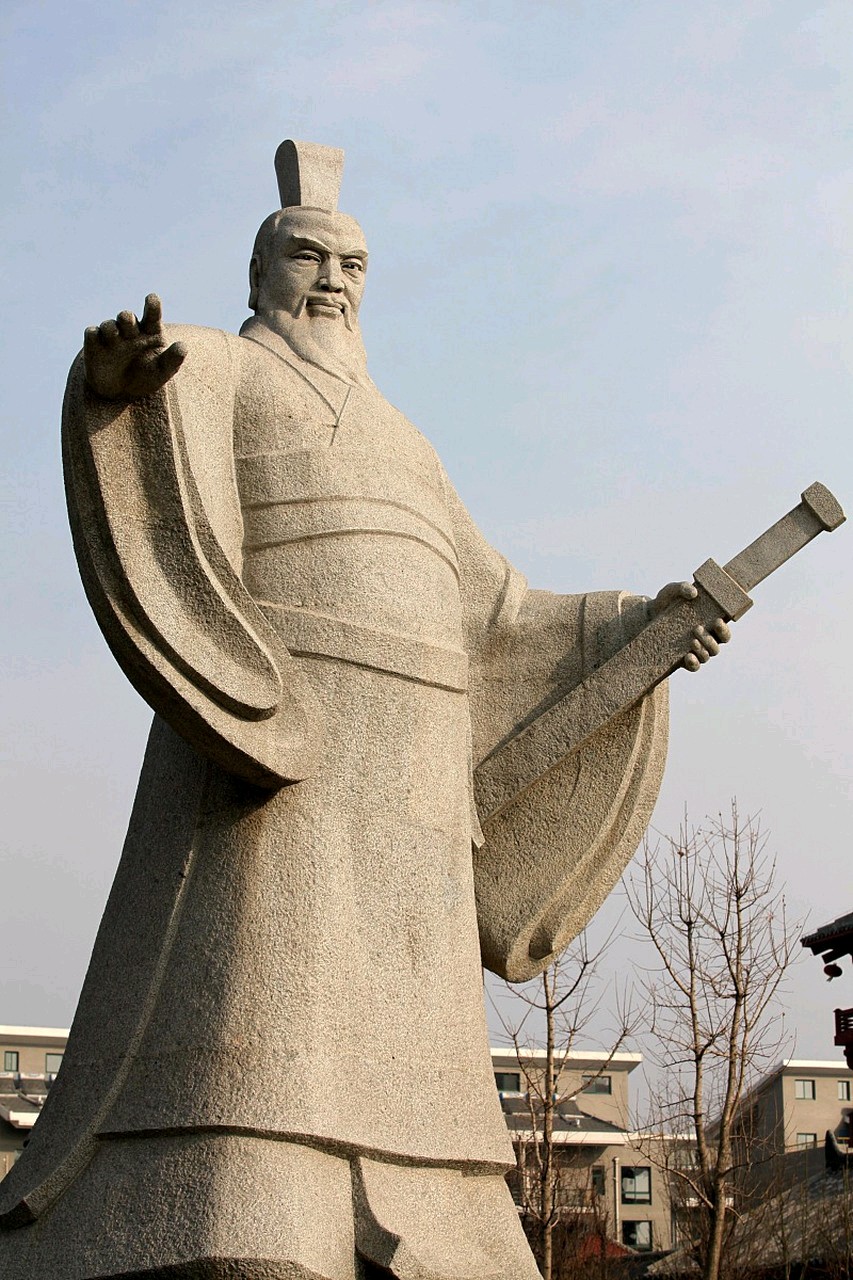 【新山东文学社】《站在唐太宗的雕像前》作者/沙漠胡杨 主播/雨花石（图4）