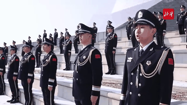 【国风总社第194期】同题警徽永闪光芒诗词-北京头条(图9)