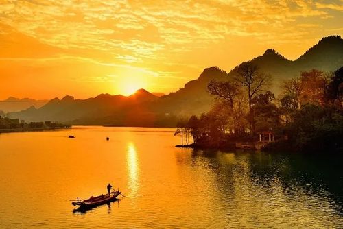 《喝火令.晚霞》词/付纪勇——贵州诗人（图2）