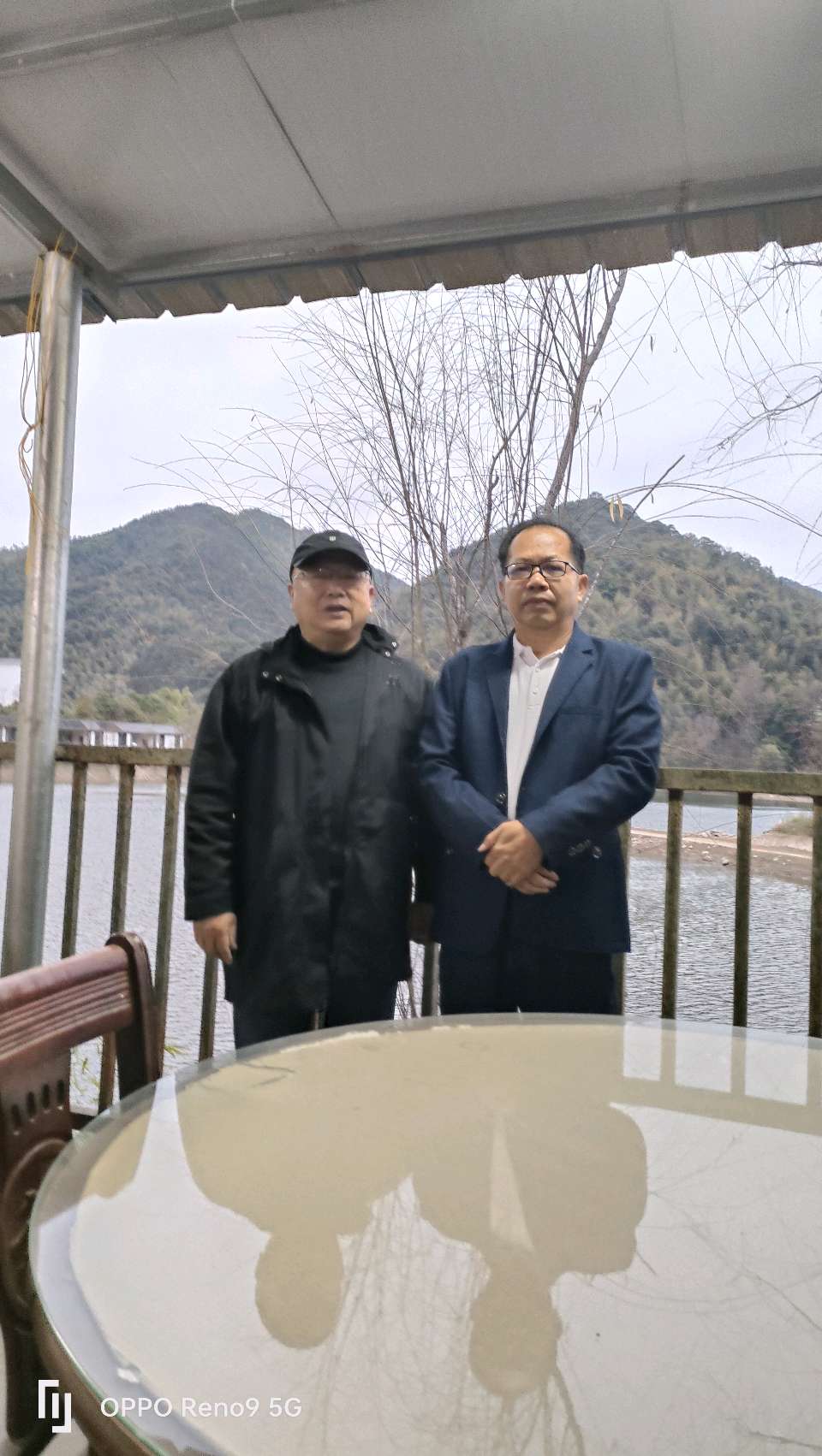 当代著名哲学家梁之永莅临赣南桃花岛考察（图3）