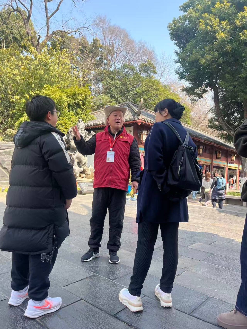 惊蛰｜周智敏（黄鹤楼诗词讲解志愿者）（图3）