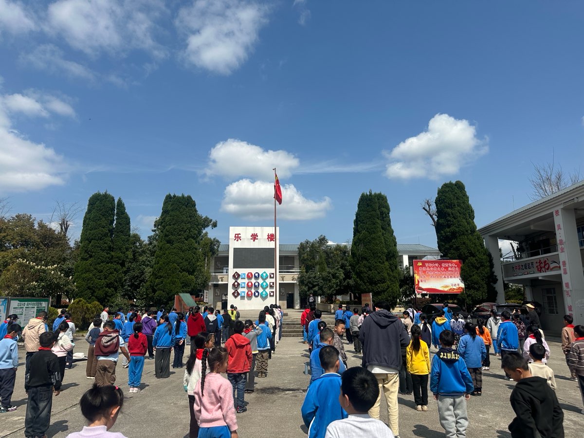 法治护航开学季，阿栗小学“花式”普法助成长（图2）