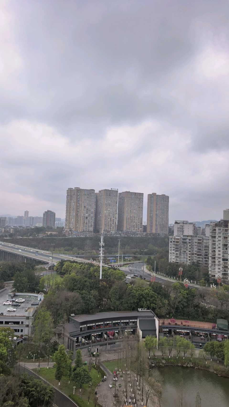 【旅游天地•南充1】张富贵：与南充战友登清晖阁游市府广场感怀（组诗5首）北京头条•西安头条•都市头条发布！（图20）