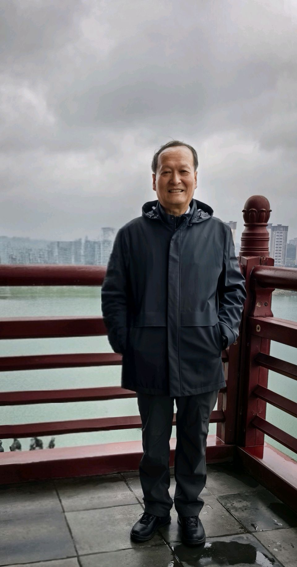 【旅游天地•南充1】张富贵：与南充战友登清晖阁游市府广场感怀（组诗5首）北京头条•西安头条•都市头条发布！（图6）