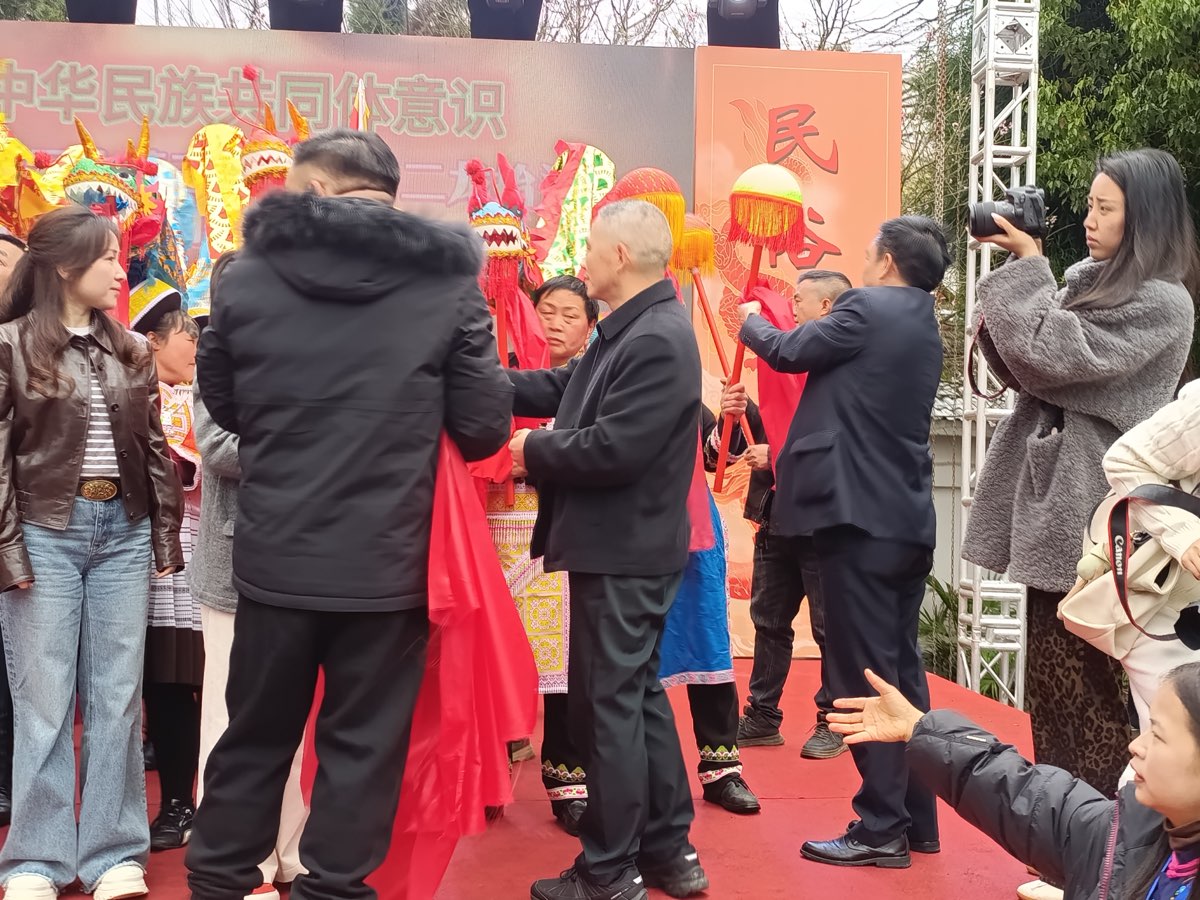 龙腾盛世启新程 民俗传承聚乡情（图6）