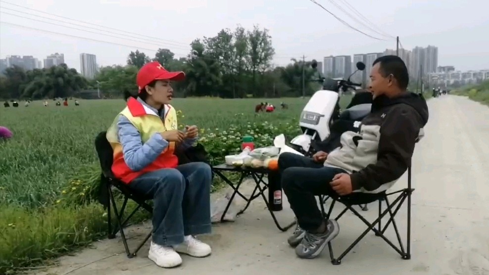 蒜田助农探实情 志愿服务促融合（图3）