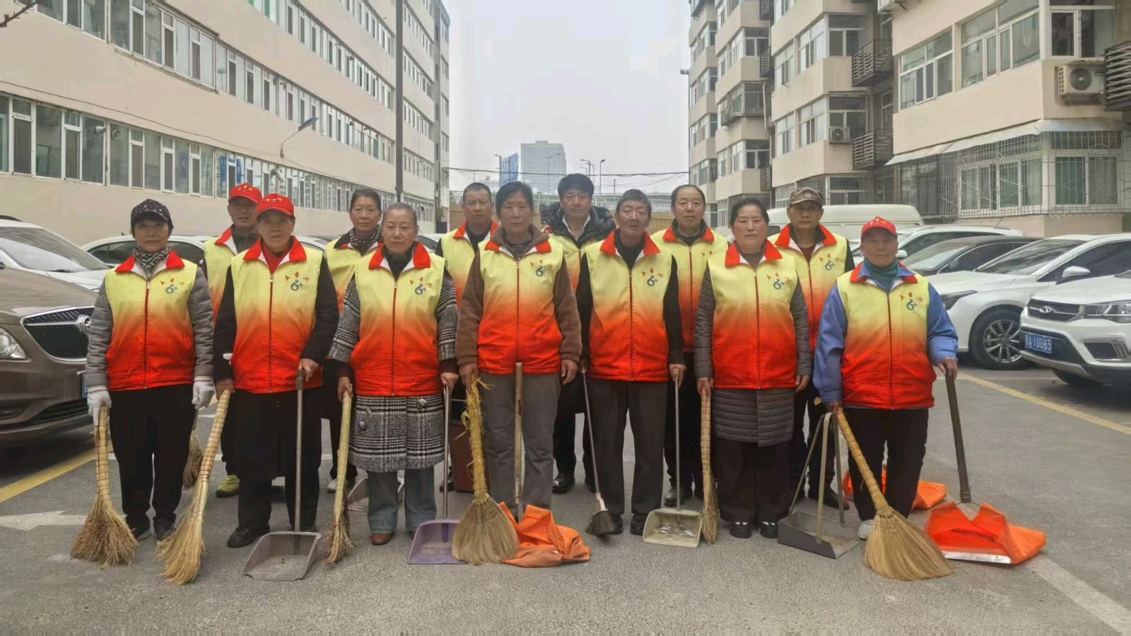 志愿深耕育龙苑 劳动绘就社区文明新画卷