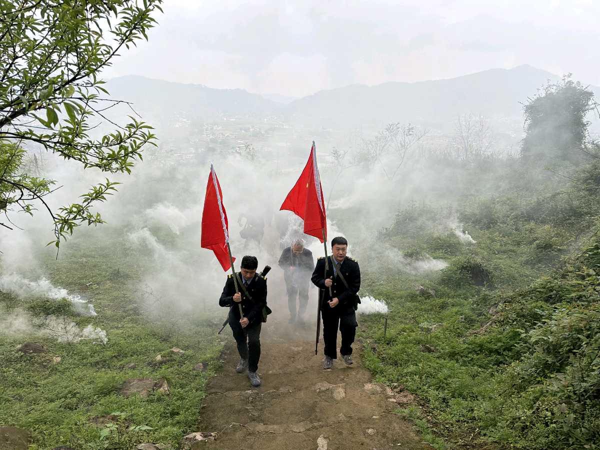 「散文」泪雨同哀上罗云（图9）