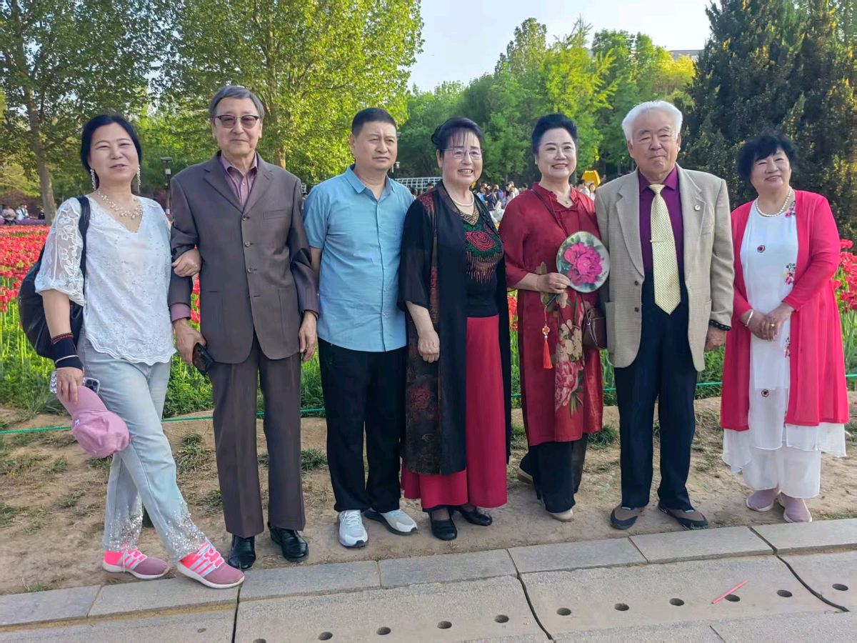 【都市头条向幸福出发编辑部第15583期 天南海北摄影文化交流协会名人植物园踏春游园活动（图6）
