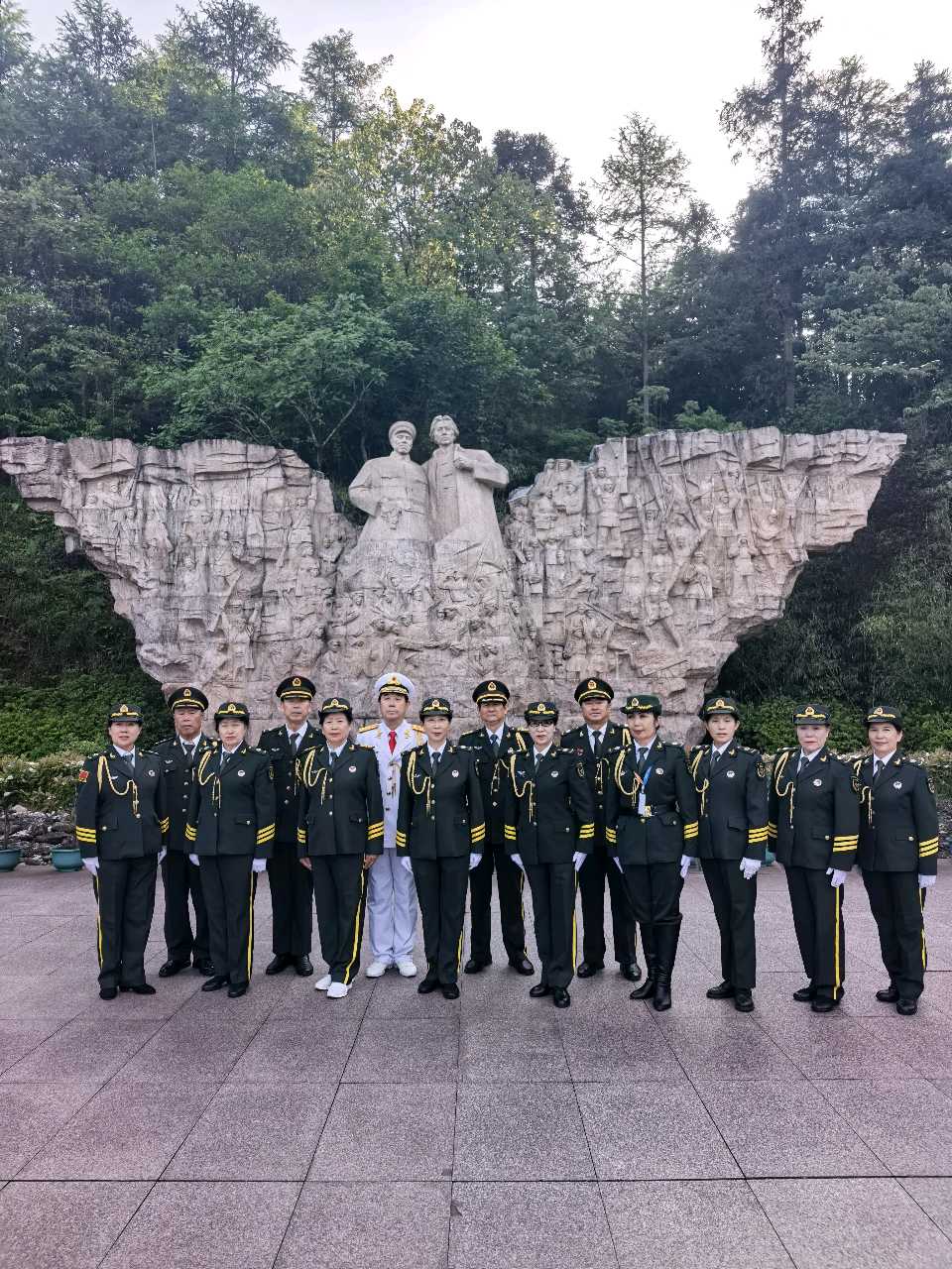 不忘初心 赓续血脉——CC丅V全球爱华春晚秦皇岛站，“八一”艺术团赴井冈山缅怀革命先烈！（图12）
