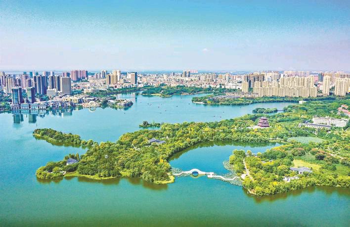 一湖秋色满城诗 精品散文 郑能新（图4）