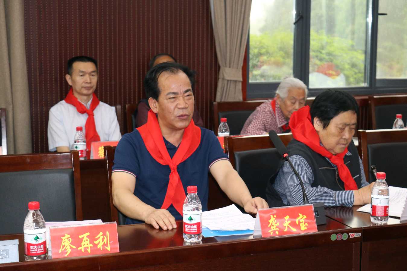 风雨无阻关爱行 红色星火润童心（图23）