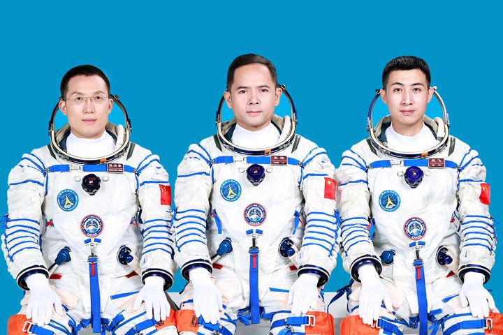🏆千淘万漉虽辛苦 吹尽狂沙始到金——🇨🇳热烈欢迎神舟二十一号乘组凯旋荣归（作者：山之子）‖博雅诗社-审编刊发（图4）