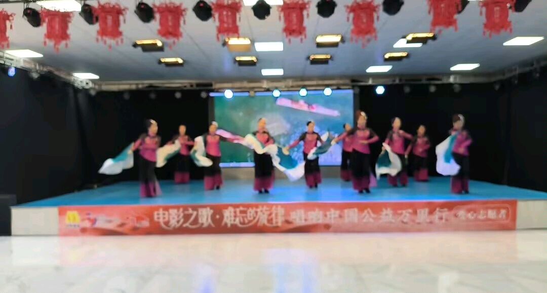 难忘电影旋律 唱响爱国情怀（图3）