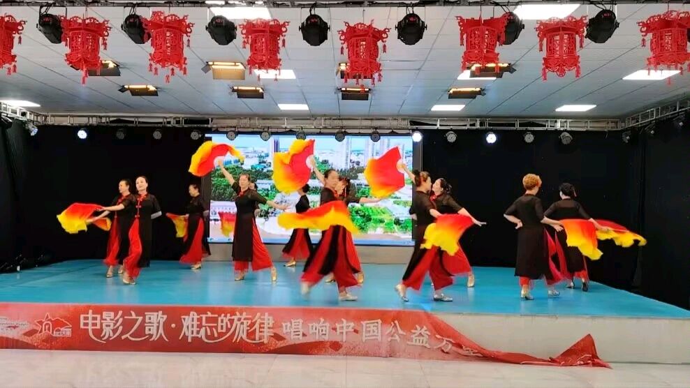 难忘电影旋律 唱响爱国情怀（图4）