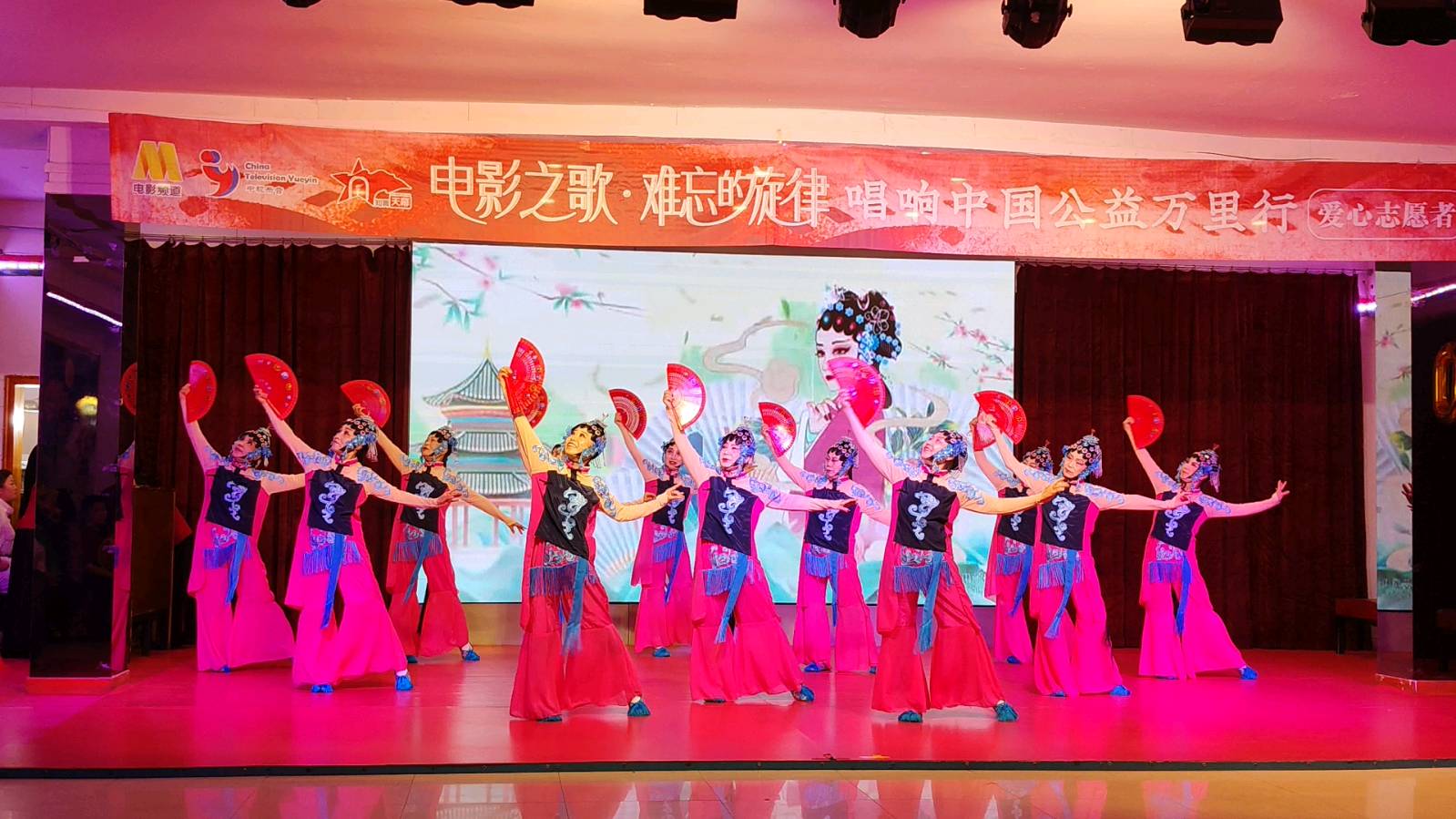 经典旋律唱响鹤城 公益文化温润人心（图6）