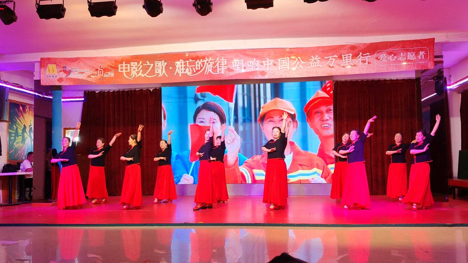 经典旋律唱响鹤城 公益文化温润人心（图8）