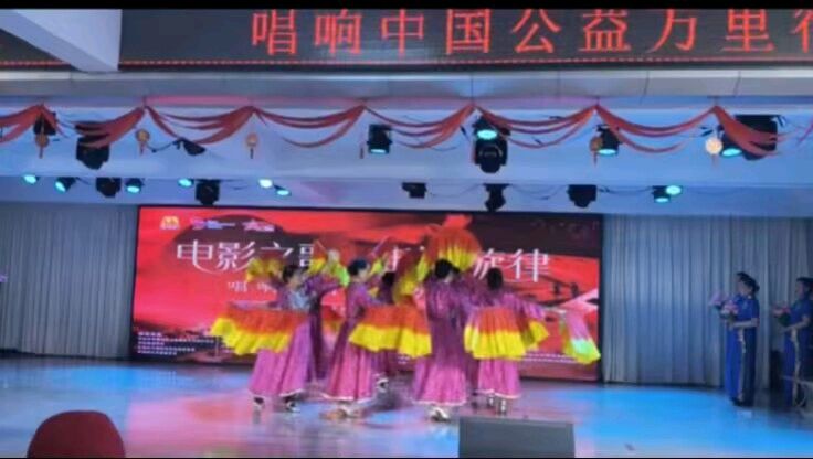 唱响经典红色旋律 汇演传递爱国情怀（图7）