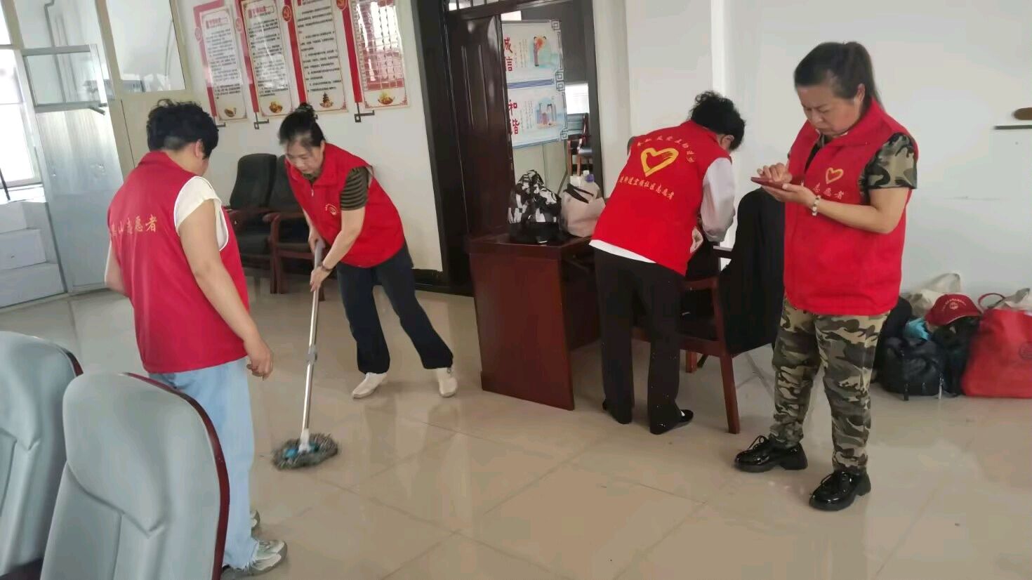 唱响经典红色旋律 汇演传递爱国情怀（图10）