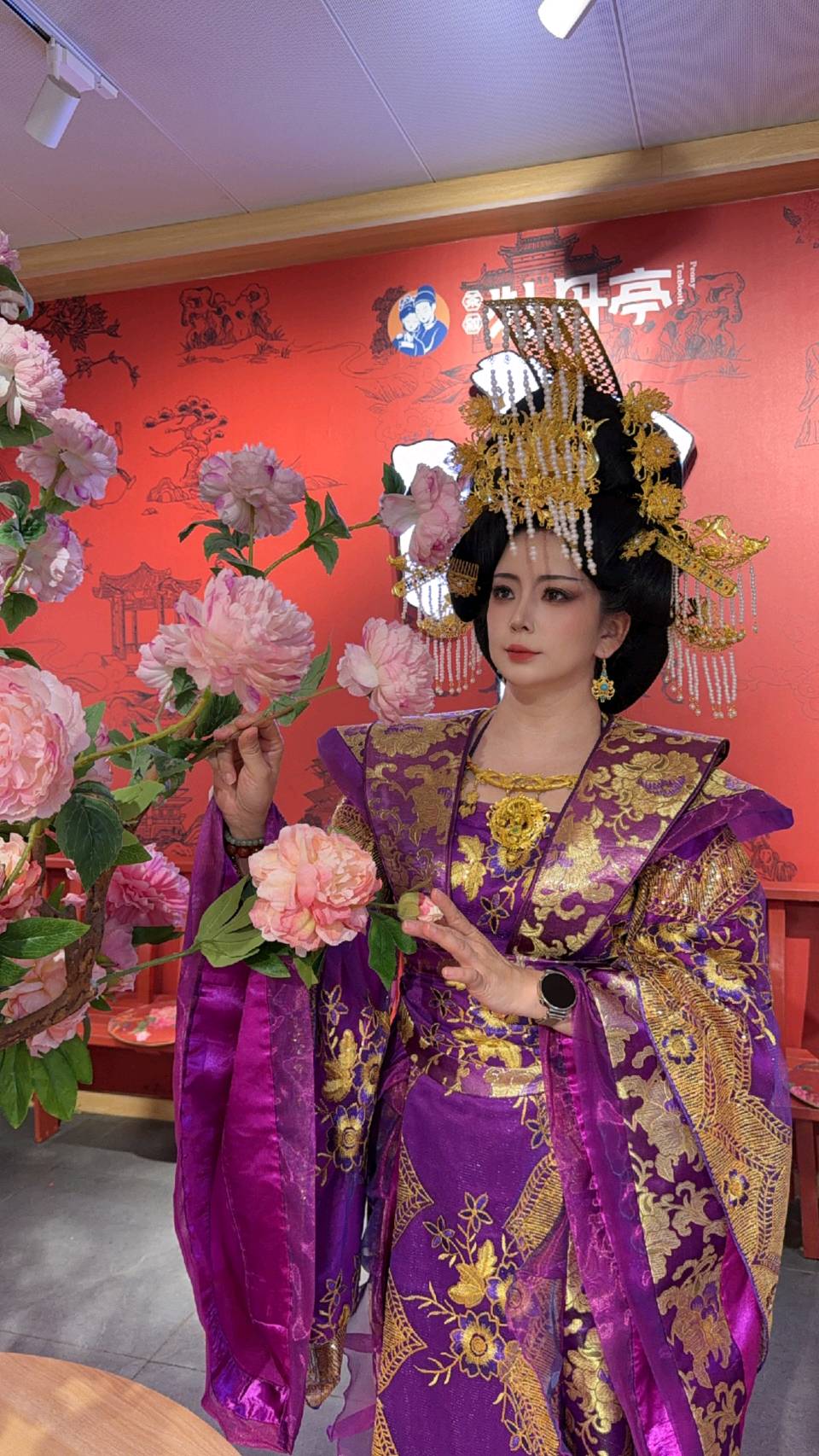 华夏女皇武则天驾临神都洛阳 原作/梁立锋