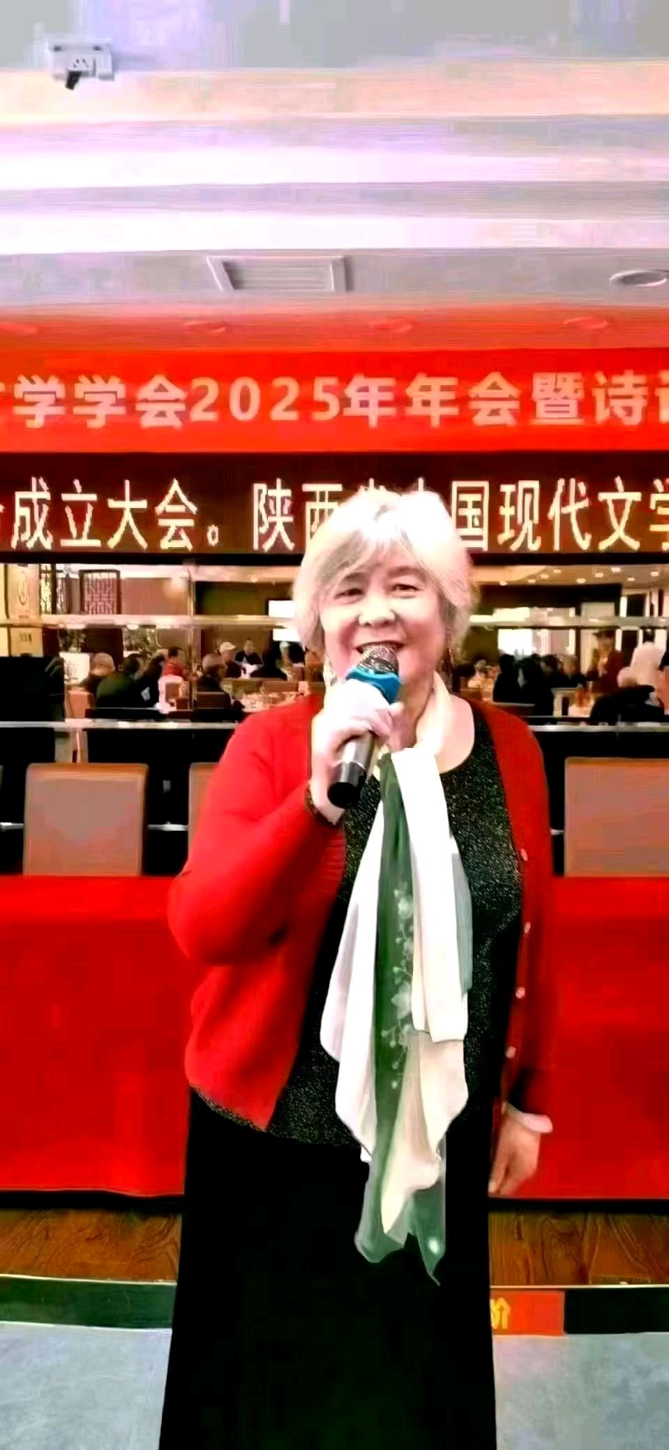 长安诗人雷君玲诗词与名家点评都市头条~西安头条
