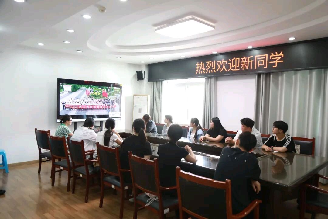 岗前培训启新程 白衣筑梦绽芳华 ：市眼科医院开展实习生岗前培训工作（图2）