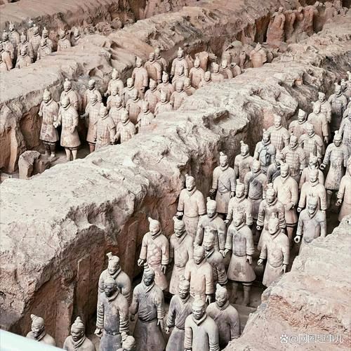 七绝·历史上的今天发现—— 兵马俑(新韵二首)/李静(辽宁丹东)(图3)