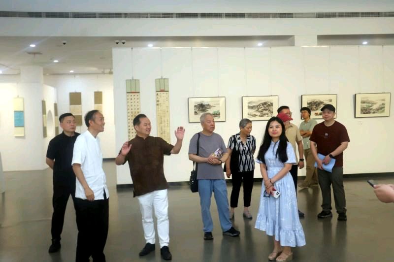 “山水人文 诗书画乐展”暨胡亚伟古谱诗词中国画全国巡展(苏州站)开幕(图12)