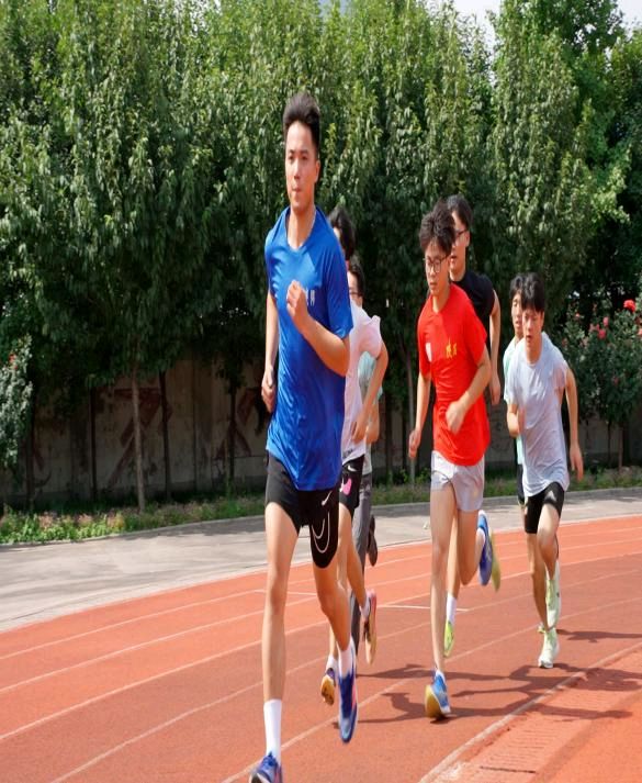 喜报|逐梦赛场,不负韶华!兴平市南郊高级中学学子张博龙圆梦北京体育大学(图2)