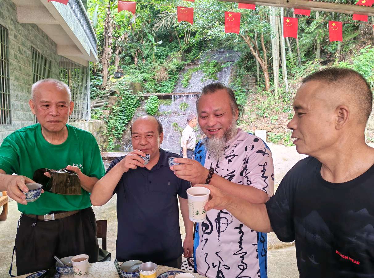 笔墨扬声.桂岭诗音远播-群贤聚力.云程再启华章∥刘耀华.唐江.班镇.莫天华.李忠才.飞鵬.兴华.黄金穗.李昇寿.生哥.毛美凤.伍晓峰.牛在坤等佳作欣赏∥北京头条（图41）