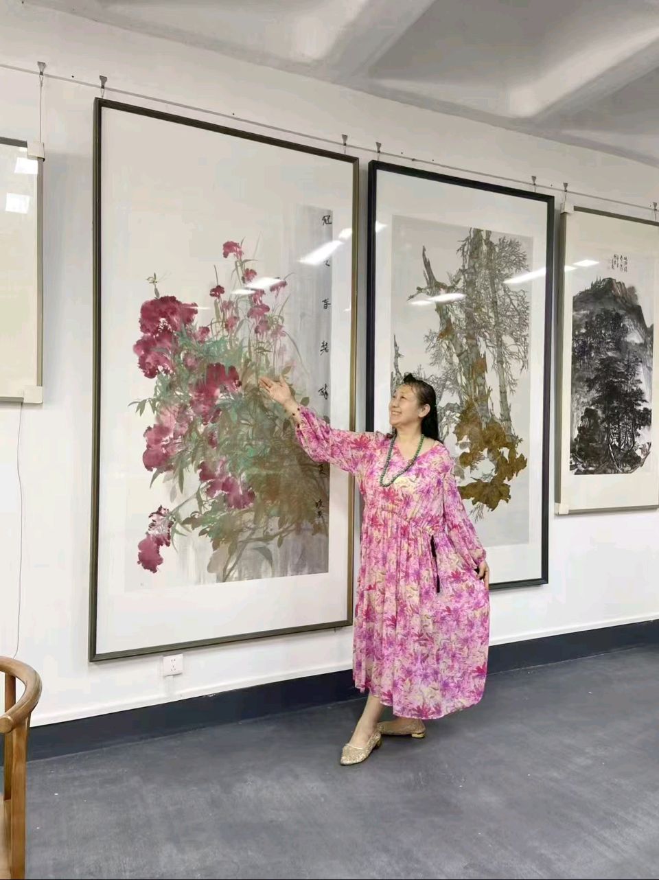 七绝·狂蜂浪蝶（ 中华新韵 ）藏头诗 作者/周凰（图4）