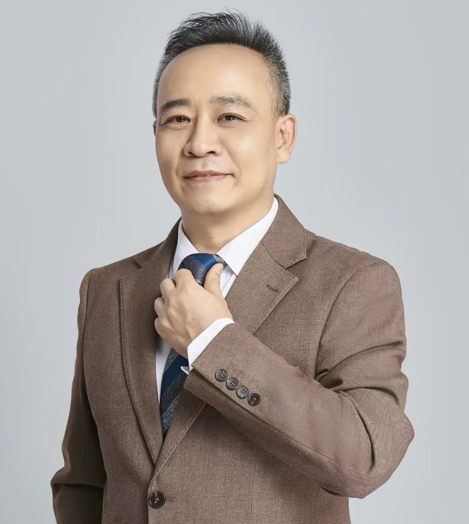 海外头条:黄金荣朗诵《今夜,山城可好》作者||蒋辉(图7)