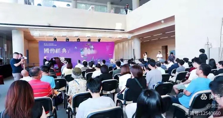 海外头条：《鹿成君携油画天津参展熠熠生辉》作者 ||贾兰仙（图59）