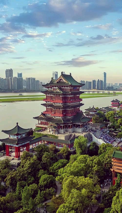 《五绝：读岳阳楼记》文/纪少华——名家作品