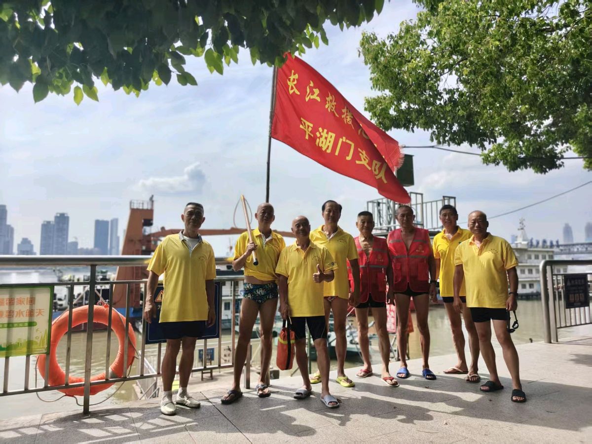 花甲党员勇救落水群众!武昌平湖门志愿者左国庆彰显新时代志愿者硬核担当采编 / 徐文新(图9)