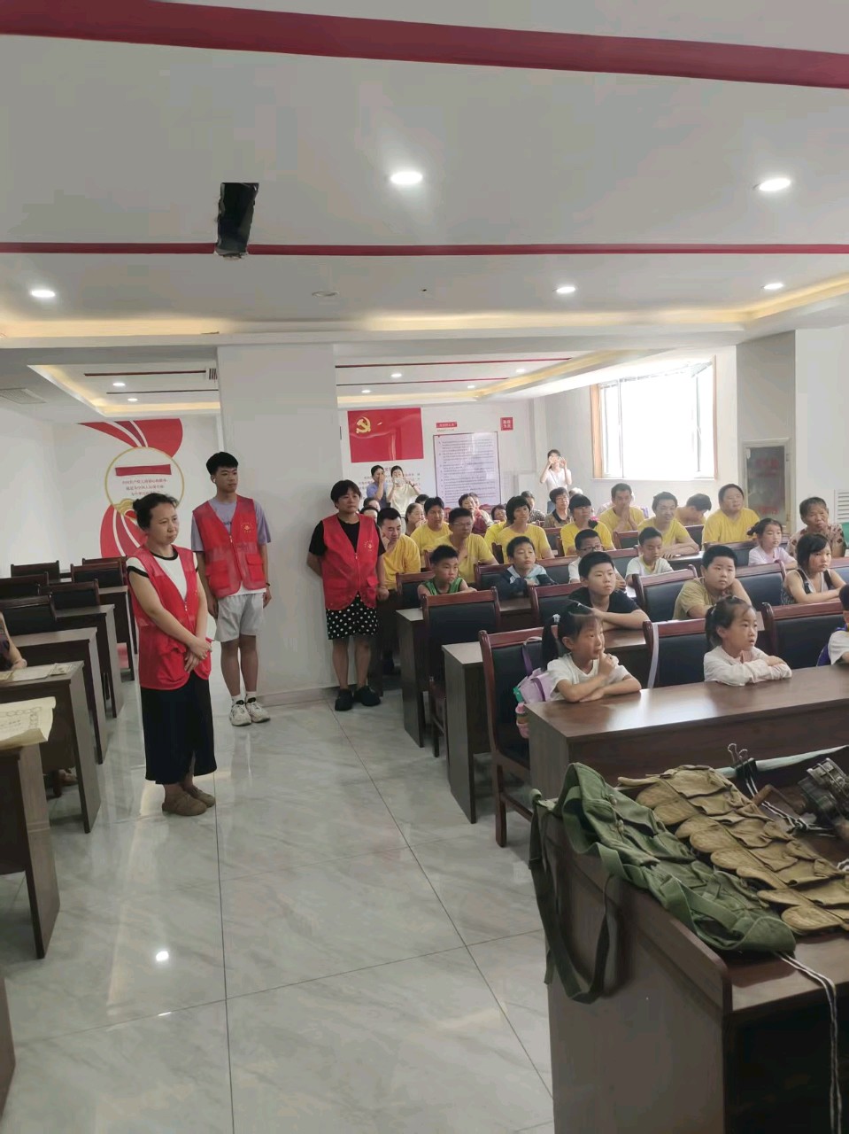 鹧鸪天 老兵受邀去故乡进行革命传统教育(图12)