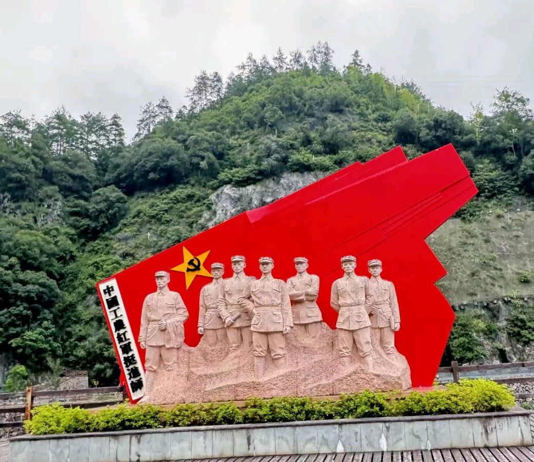 站在您的纪念碑前/董芸(图3)