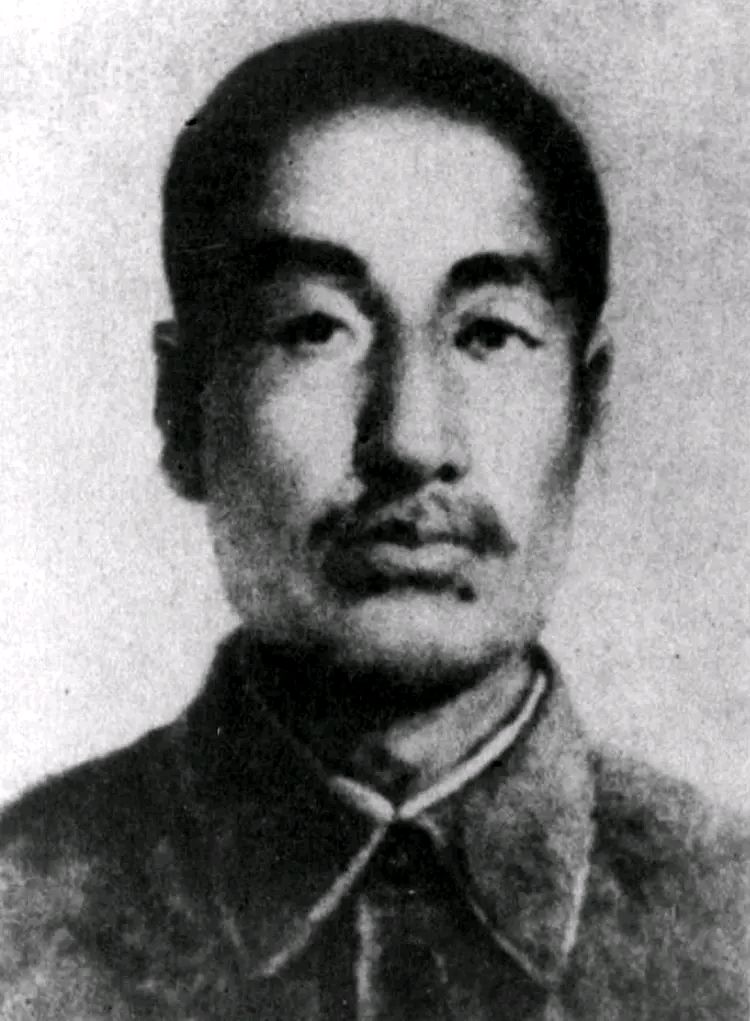 【长篇连播】《六年》作者：心如大海 第二卷*第一枪/第一章*小城子 作者：心如大海 主播：红嫂 编辑：华人诗社（图5）
