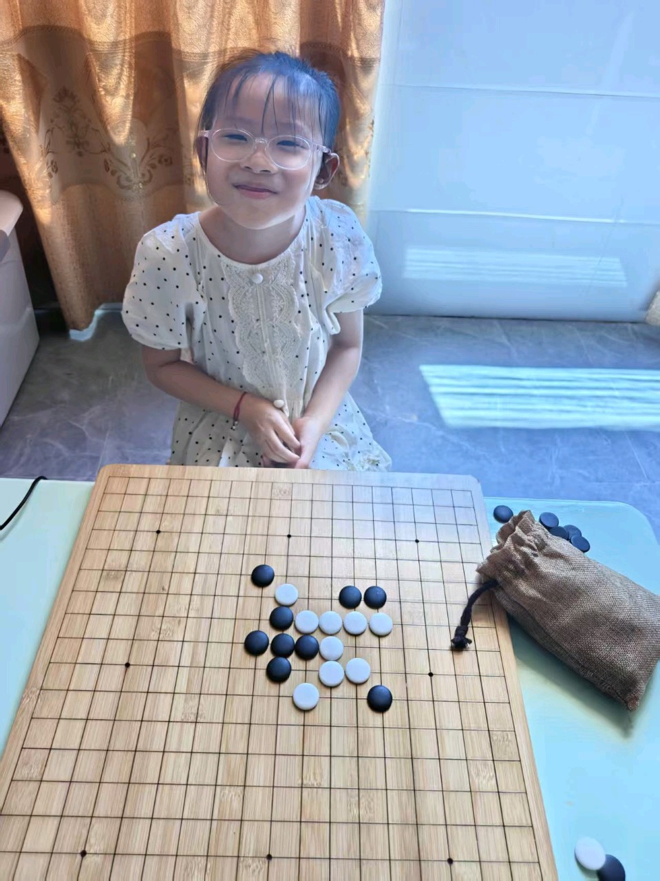 张馨元《帮外婆照顾小猫》诵读：刘金涵 青橄榄树（图7）