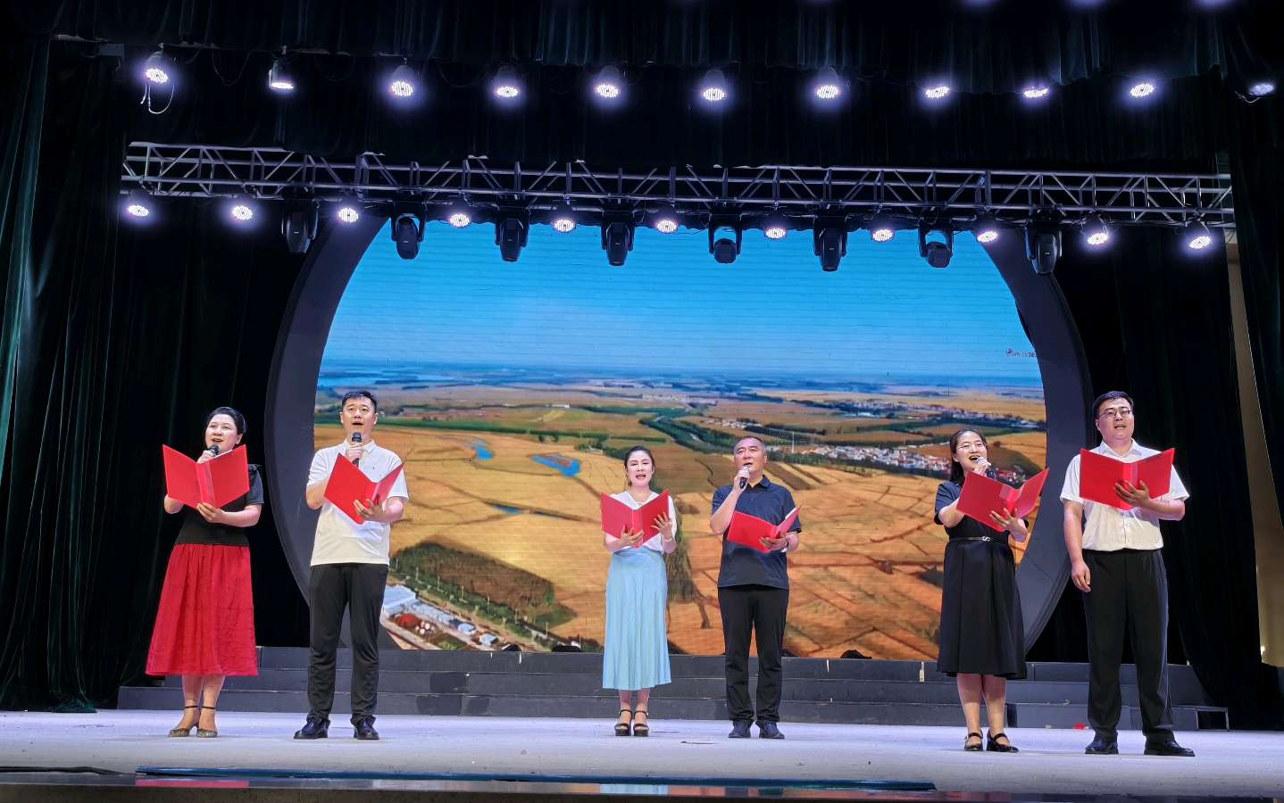 “莲韵大庆 花艳肇源”文艺晚会演出取得圆满成功（图76）