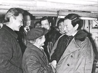 【武耀贵】清风昭日月，赤胆照山河——缅怀朱镕基总理（图3）