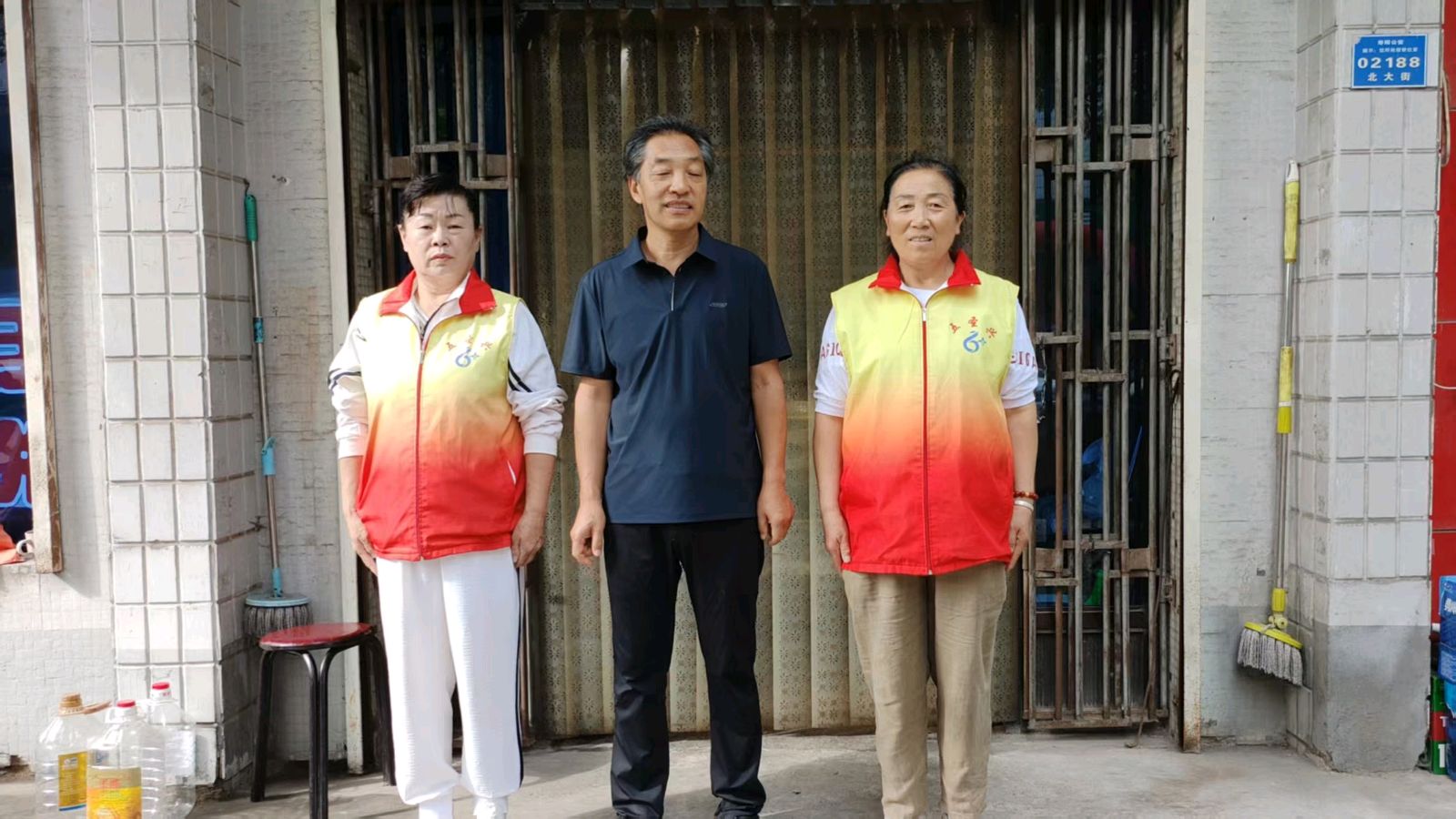 走访商户听心声 烘焙食品满屋香