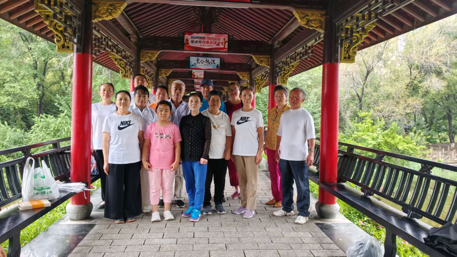 书香传红色 初心忆峥嵘（图2）