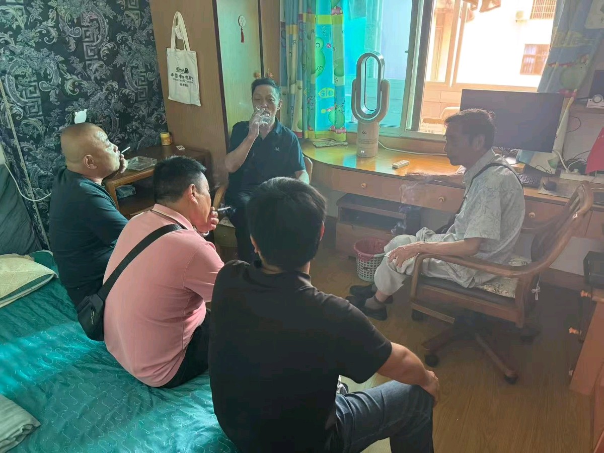 【都市头条成都文苑编辑部】主编周原翁;诗文作者楊达.屈军强.翟功印.肖乃生.王兵.康登科.秦牛.冯期武.何俊锋.边丽萍.楊云冰.强玉昌.肖乃生.楊烈焰.张培兰.(图40)