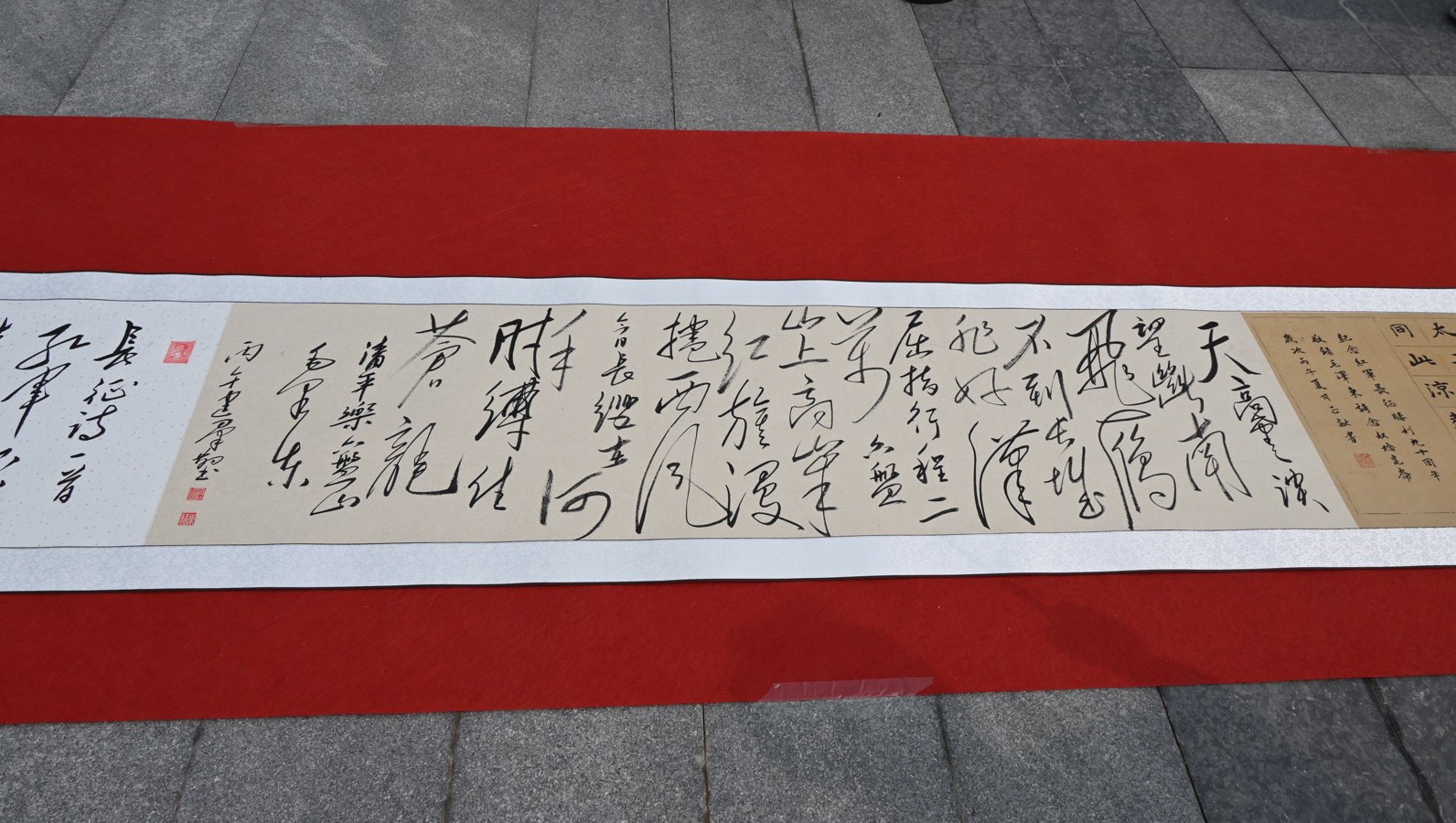 洛阳偃师:百米长卷写长征 一纸翰墨客家情(图11)