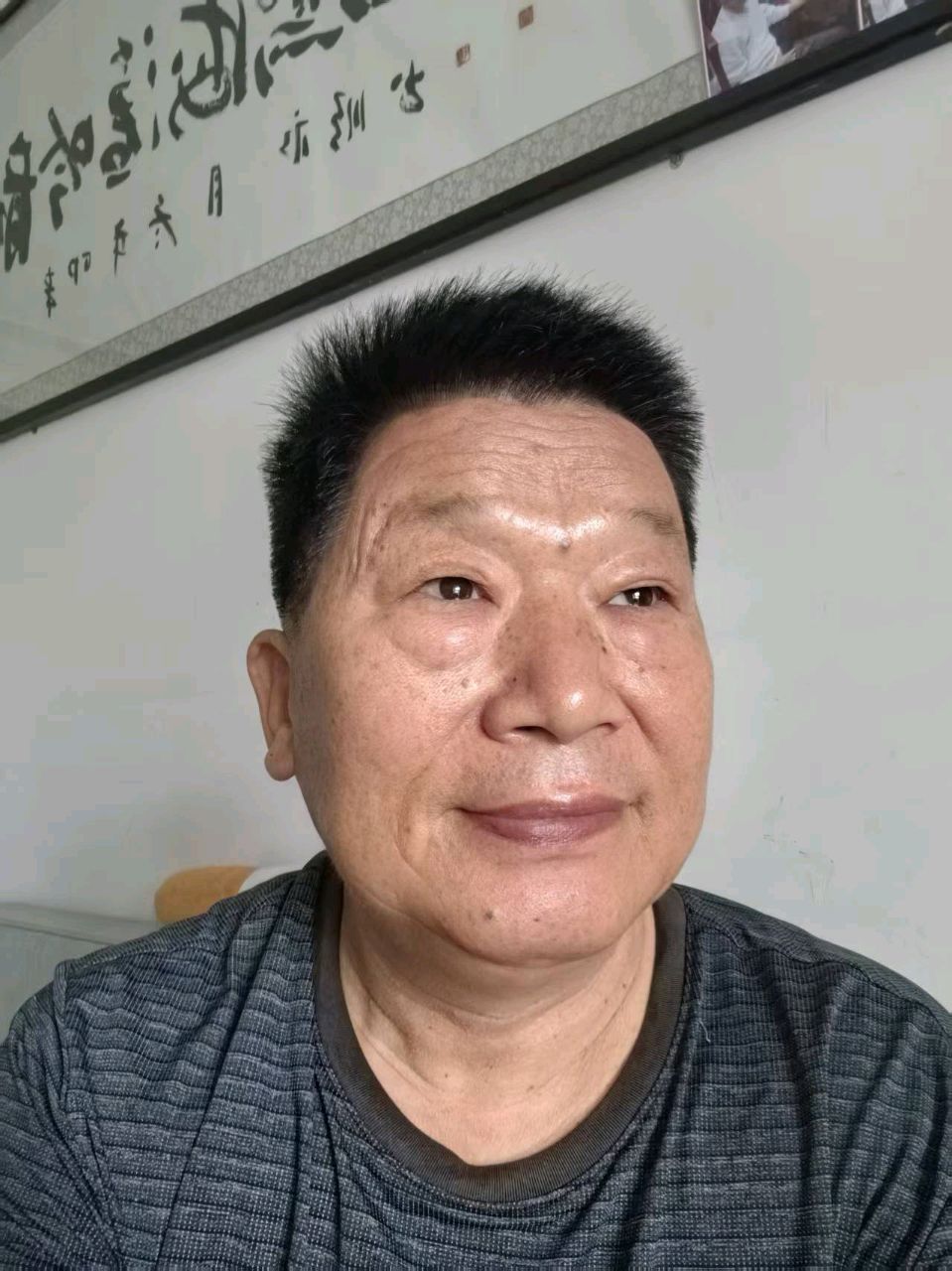 当晨光掀开窗帘时作者 黄振涛 都市头条~西安头条(图6)