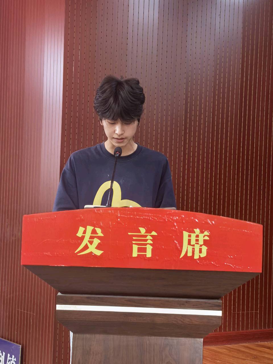 情系莘莘学子 爱心筑梦远航——商洛市慈善协会大荆商会商洛眼科医院赴大荆镇开展助学捐赠活动（图8）