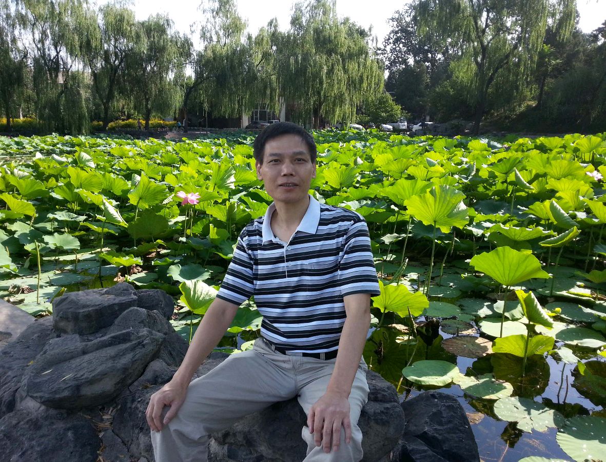【当代文艺】《夜访清华荷塘：我与朱自清的月色重逢》作者：朱墨（图2）